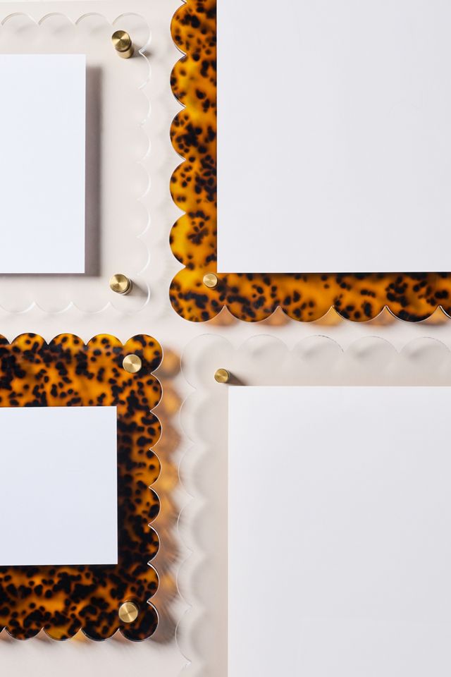Scalloped Acrylic Gallery Frame #2
