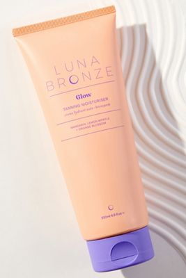 Luna Bronze Glow Gradual Tanning Moisturizer