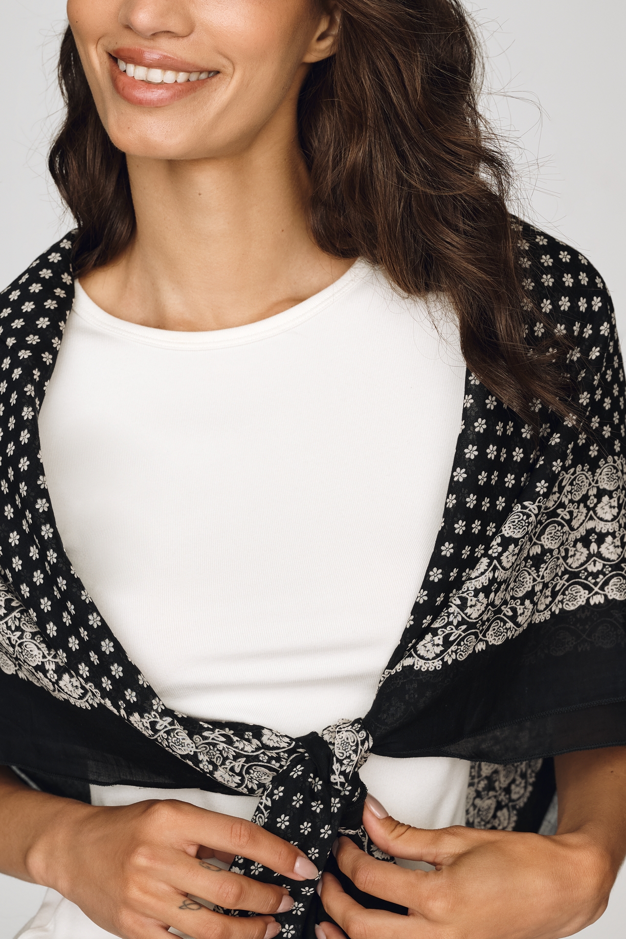 THE GREAT. 100% Cotton Big Bandana Scarf