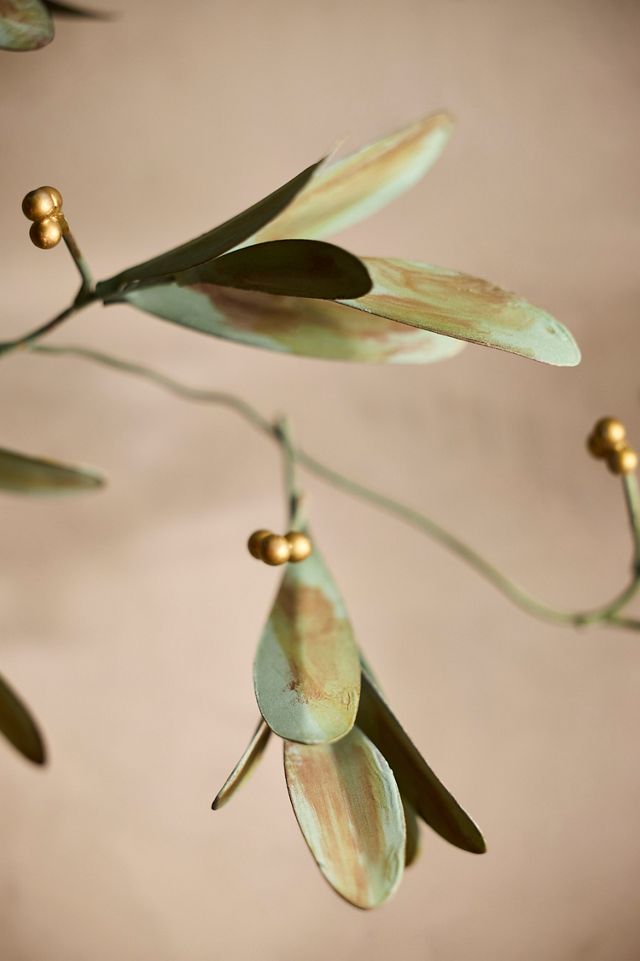 Green Mistletoe Iron Garland #1
