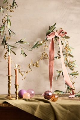 Green Mistletoe Iron Garland