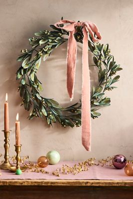 Green Mistletoe Iron Wreath