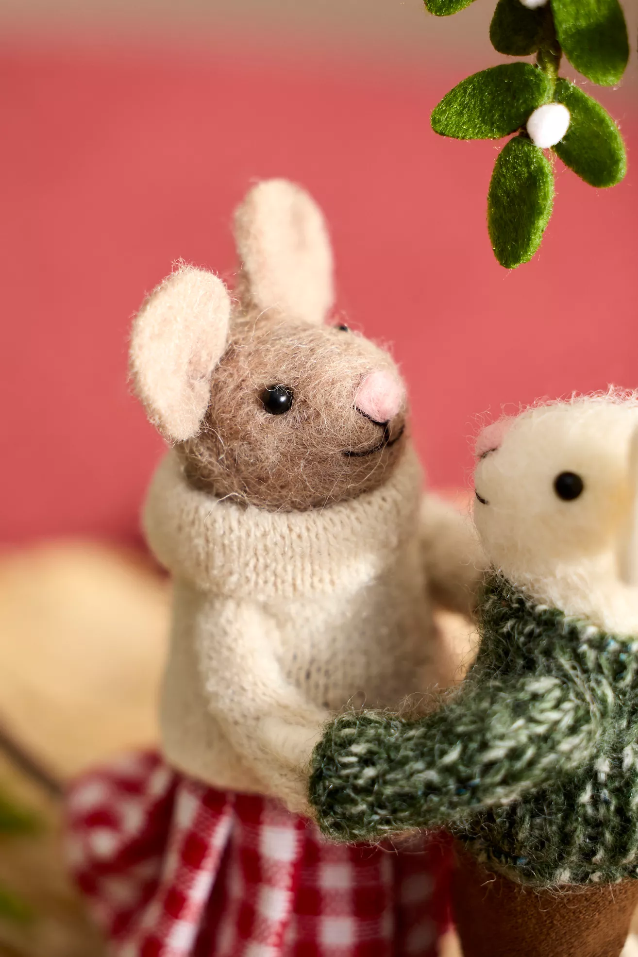 Terrain Under the Mistletoe Felt Critter Scene - thumbnail 2