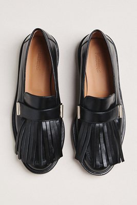 Flattered Carter Leather Fringe Loafers In Black