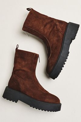 Flattered Alma Chelsea Boots