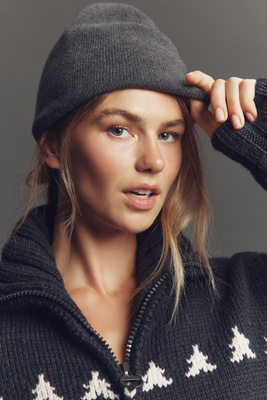 By Anthropologie Cuffless Ribbed Beanie In Black