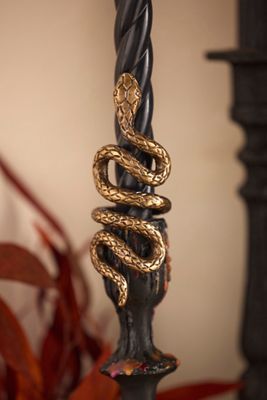 Snake Taper Candle Wreath