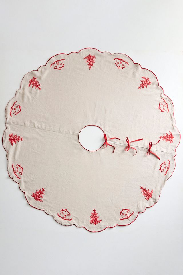 Holiday Houses Scalloped Linen Tree Skirt #1