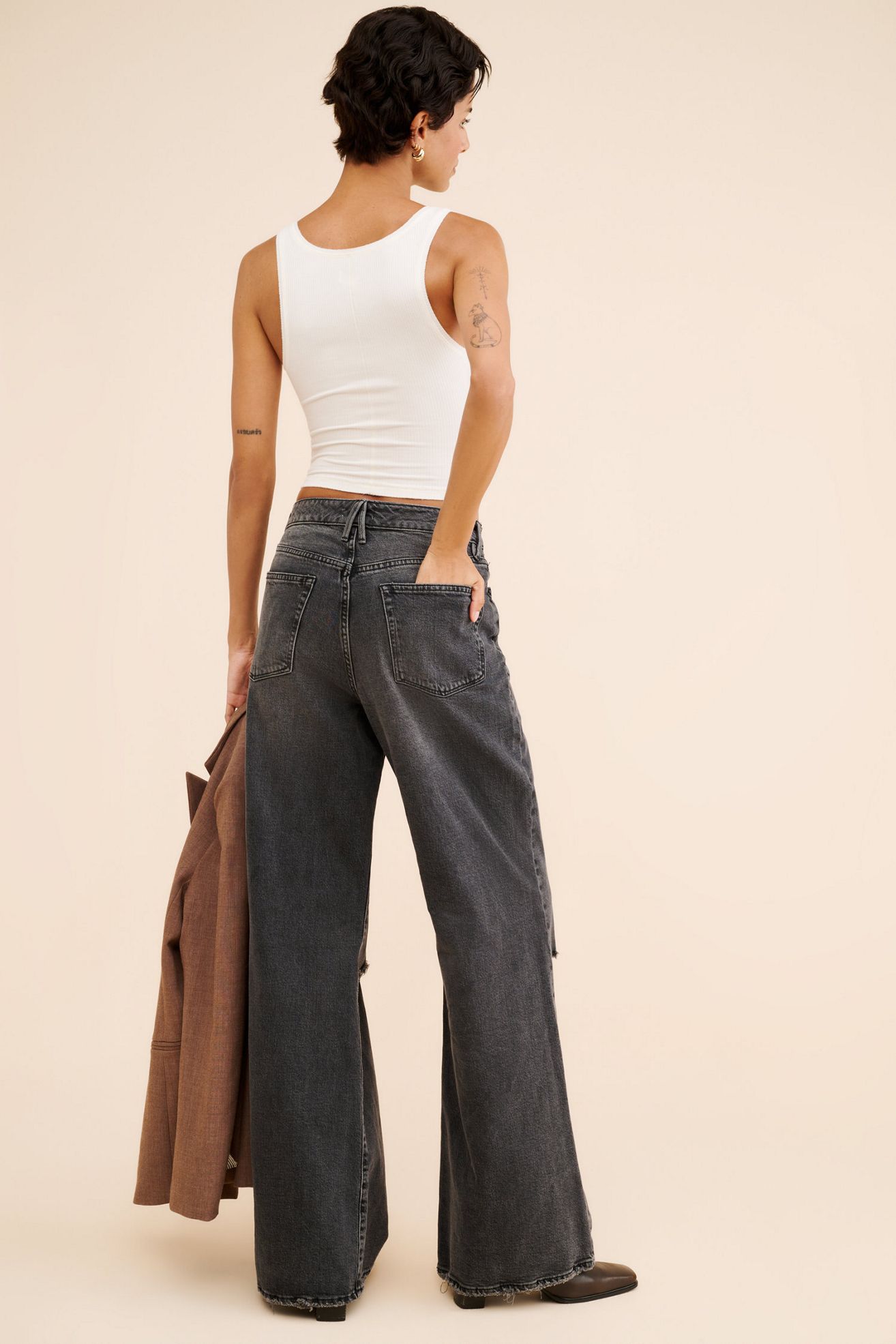 Good American Good Ease Relaxed Distressed Jeans