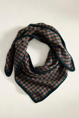 Terrain Wool Triangle Scarf In Black