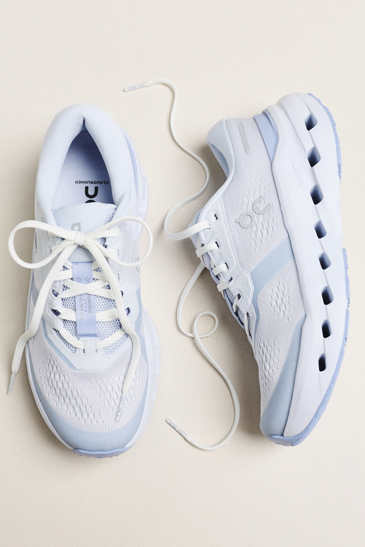 On Cloud Cloudrunner 3 Sneakers