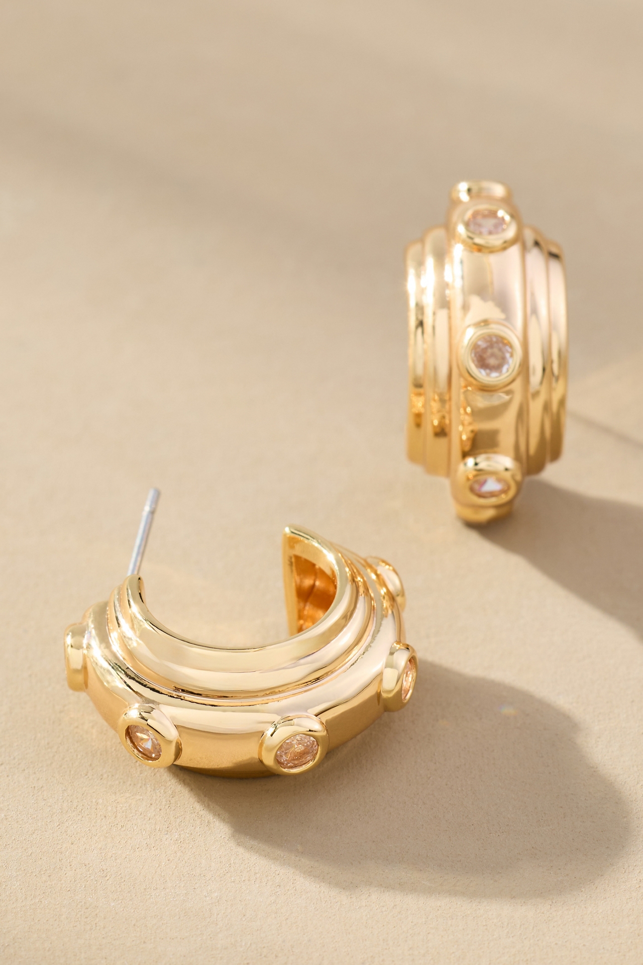 Stone Ribbed Huggie Hoop Earrings