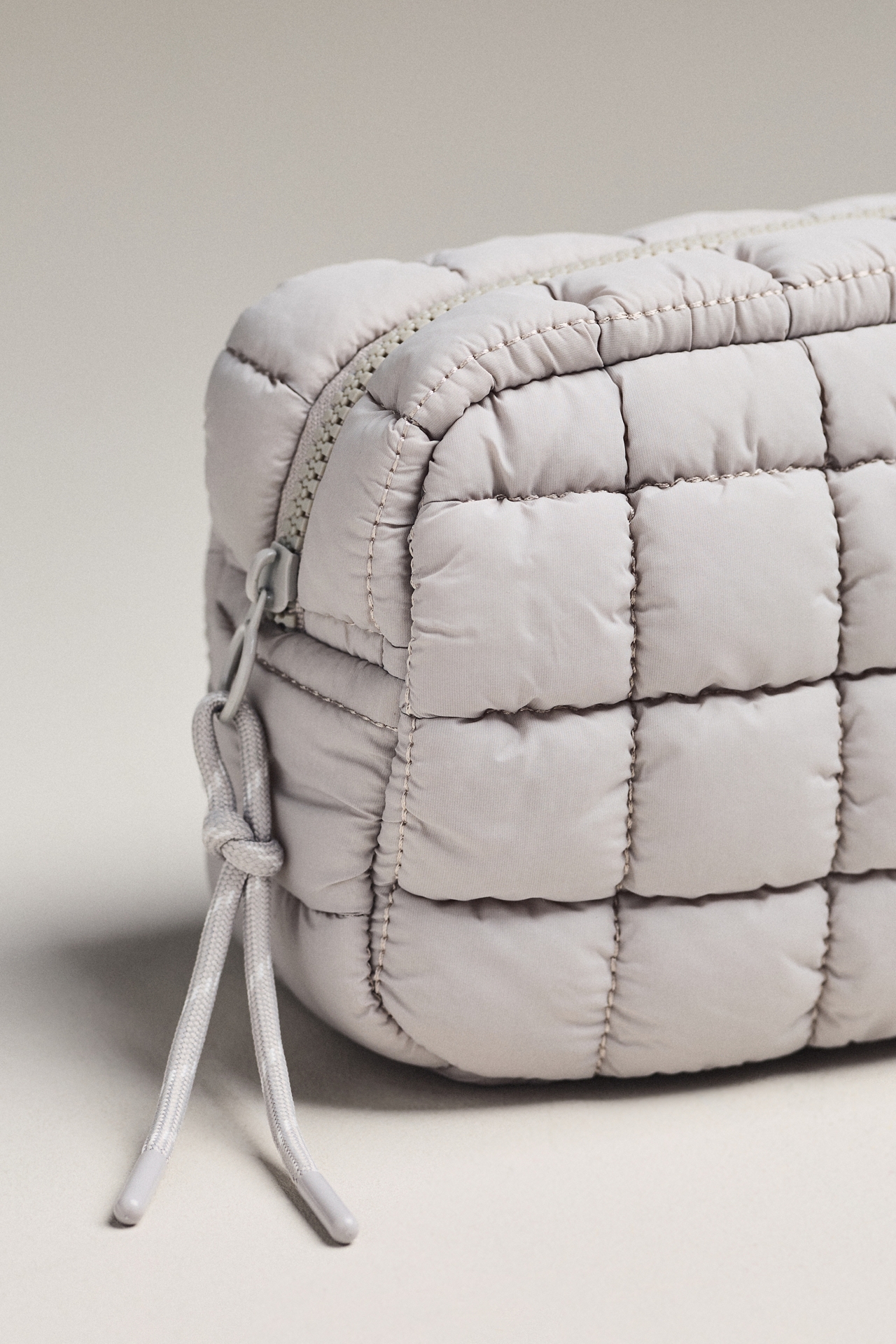 Urban Expressions Quilted Puffer Cloud Cosmetic Pouch