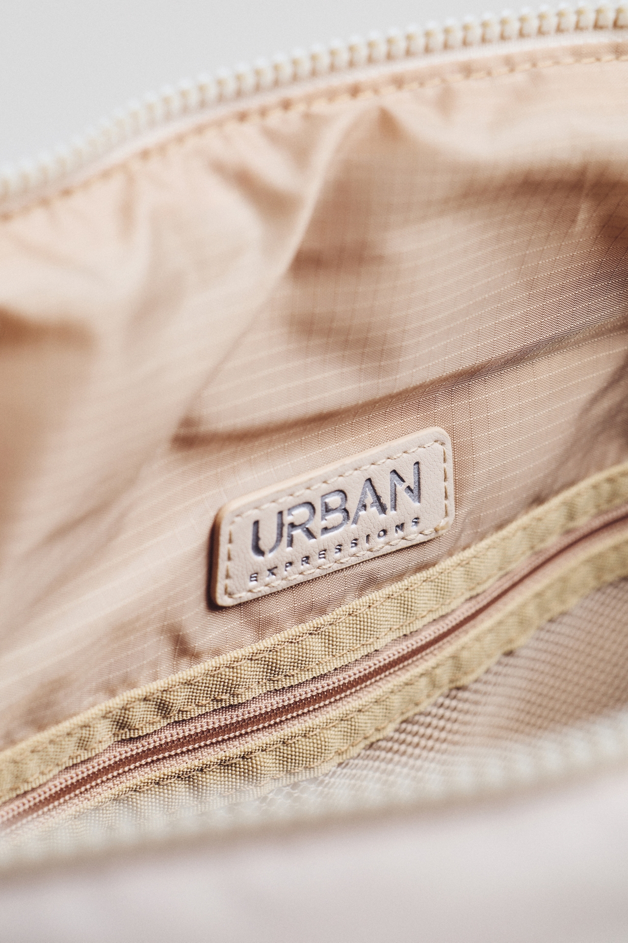 Urban Expressions Quilted Puffer Jetsetter Tote