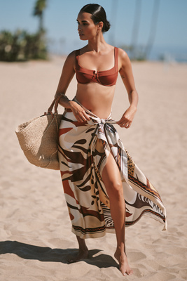 Elegancia Tropical Silk Blend Sarong In Sand