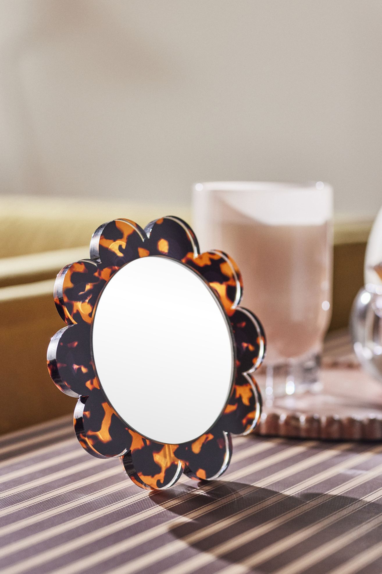 Tara Wilson Scalloped Round Vanity Mirror - Tortoise, One Size