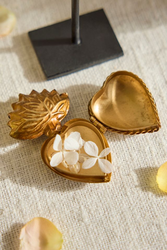 Brass Heart Curio + Stand | Terrain