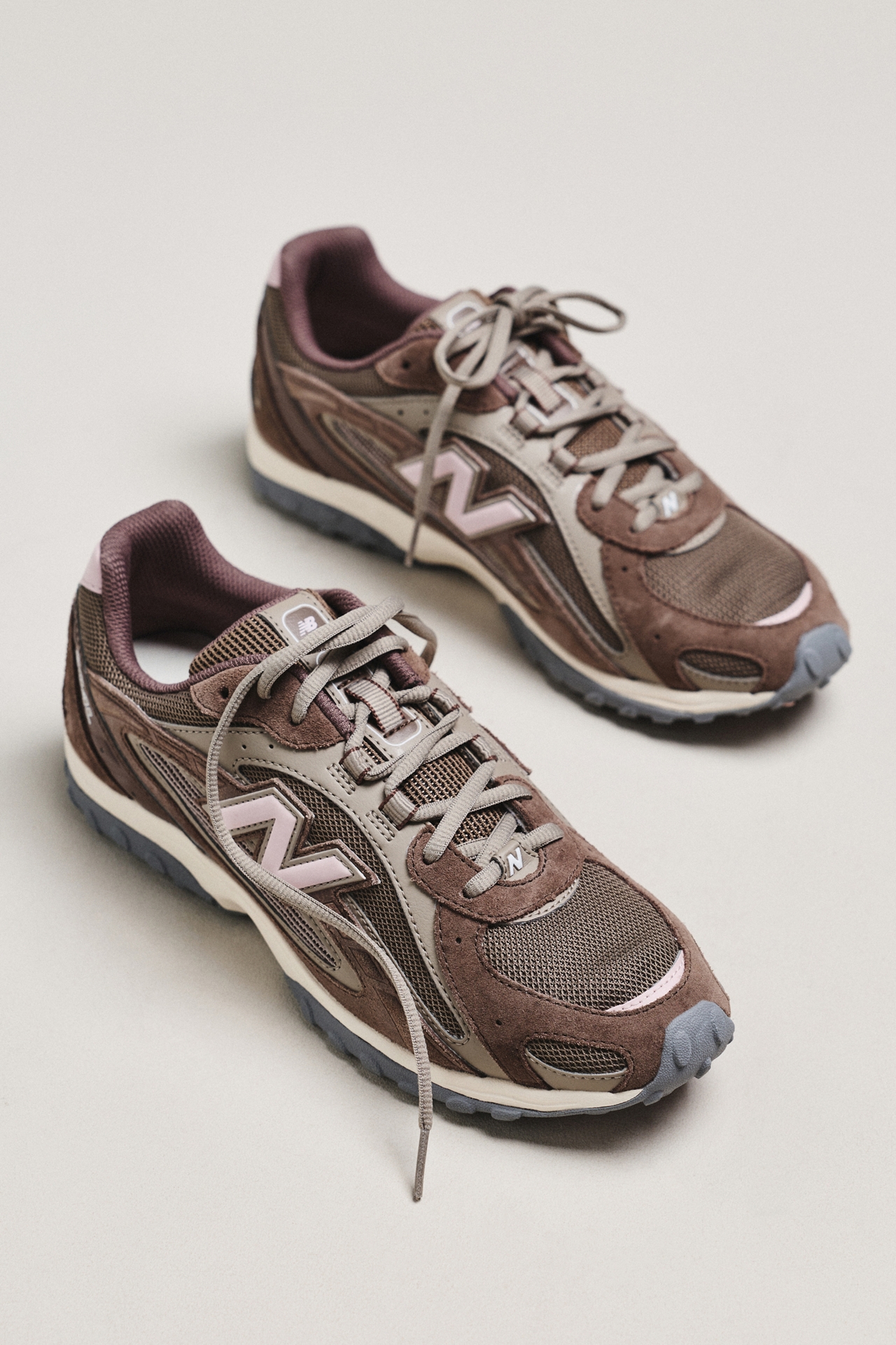 New Balance 204L Sneakers