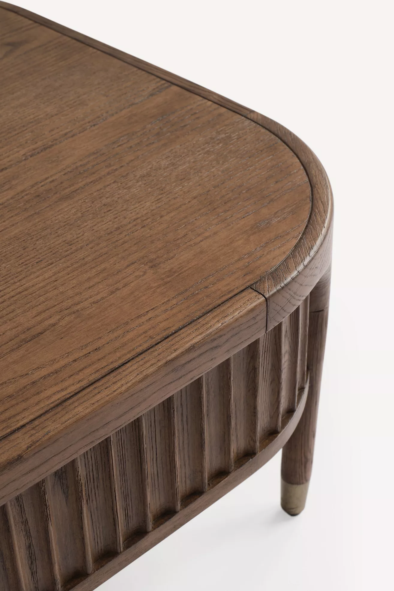 Close-up of tabletop edge and corner of Isla coffee table