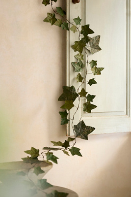 Terrain Ivy Leaves Iron Garland