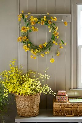 Strawflower Iron Wreath