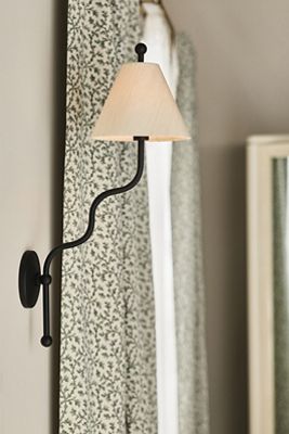 Beatrice Single Wavy Shaded Sconce