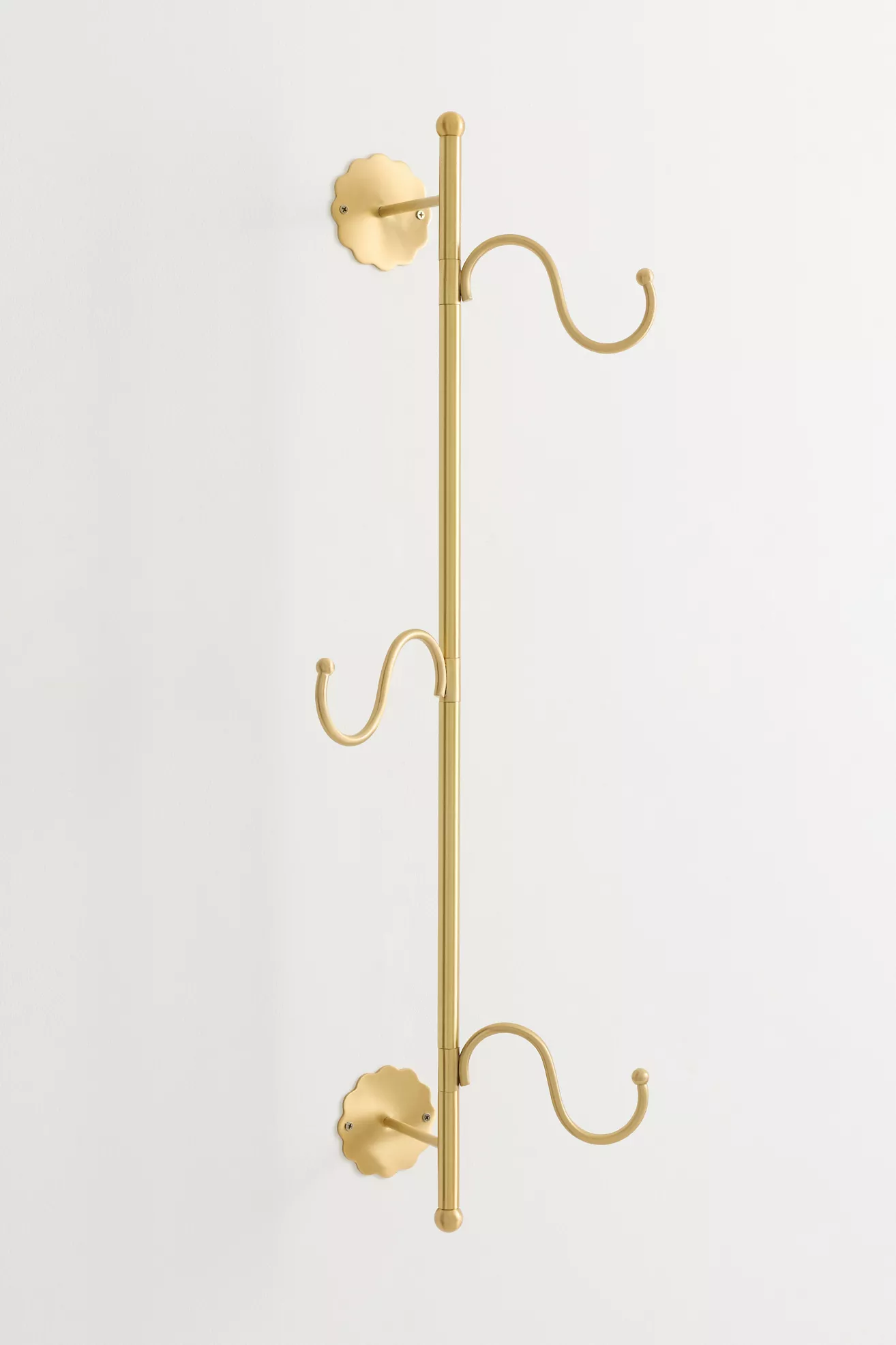 Wiggle Scalloped Brass Swivel Hook Rack - thumbnail 3