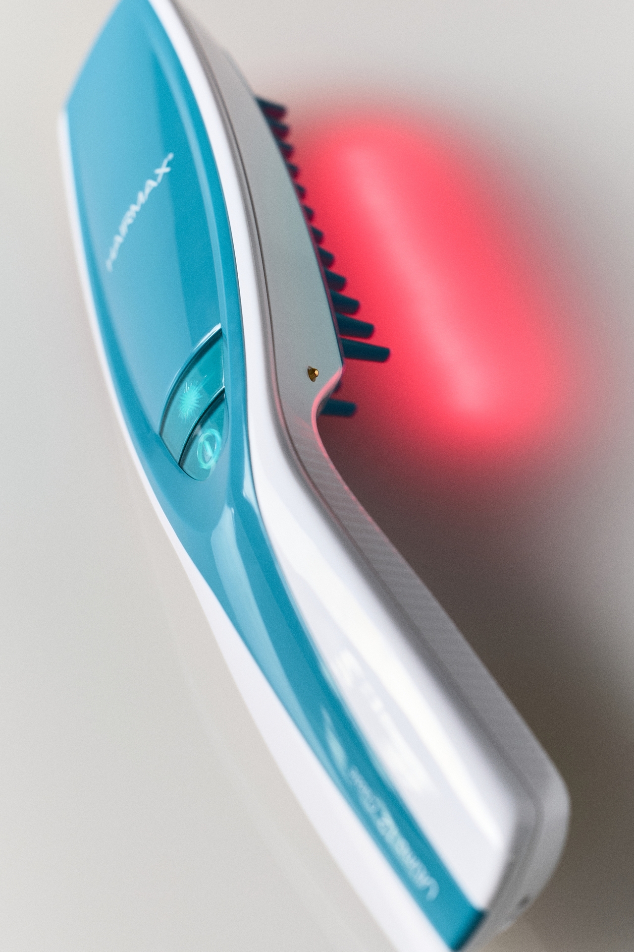 HairMax Ultima 12 Classic LaserComb