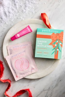 Under the Mistletoe Eye + Lip Glow Kit