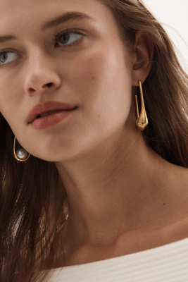 Dandy Pearl Vintage Hoop Earrings product page
