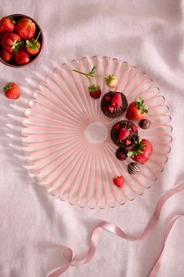 Scalloped Stripe Glass Plate