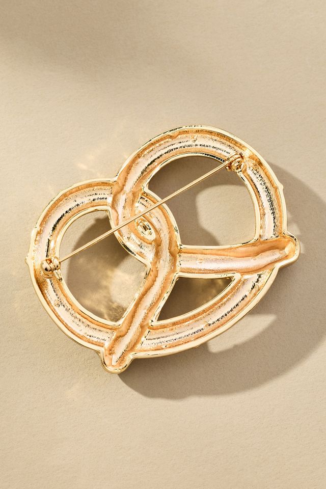 Pretzel Brooch #1