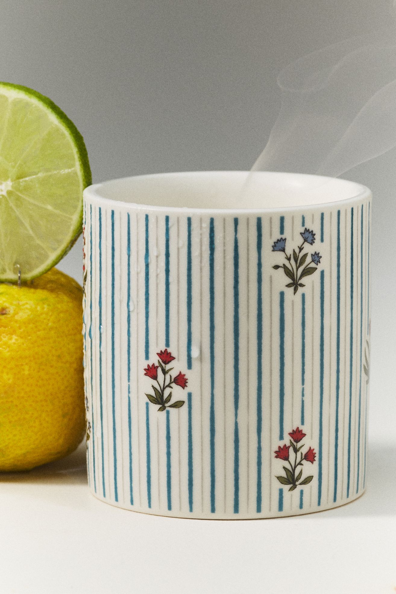 Spring Cottage Fresh Spring Rain & Bright Bergamot Ceramic Boxed Candle - Spring Rain & Bright Bergamot, Standard, S