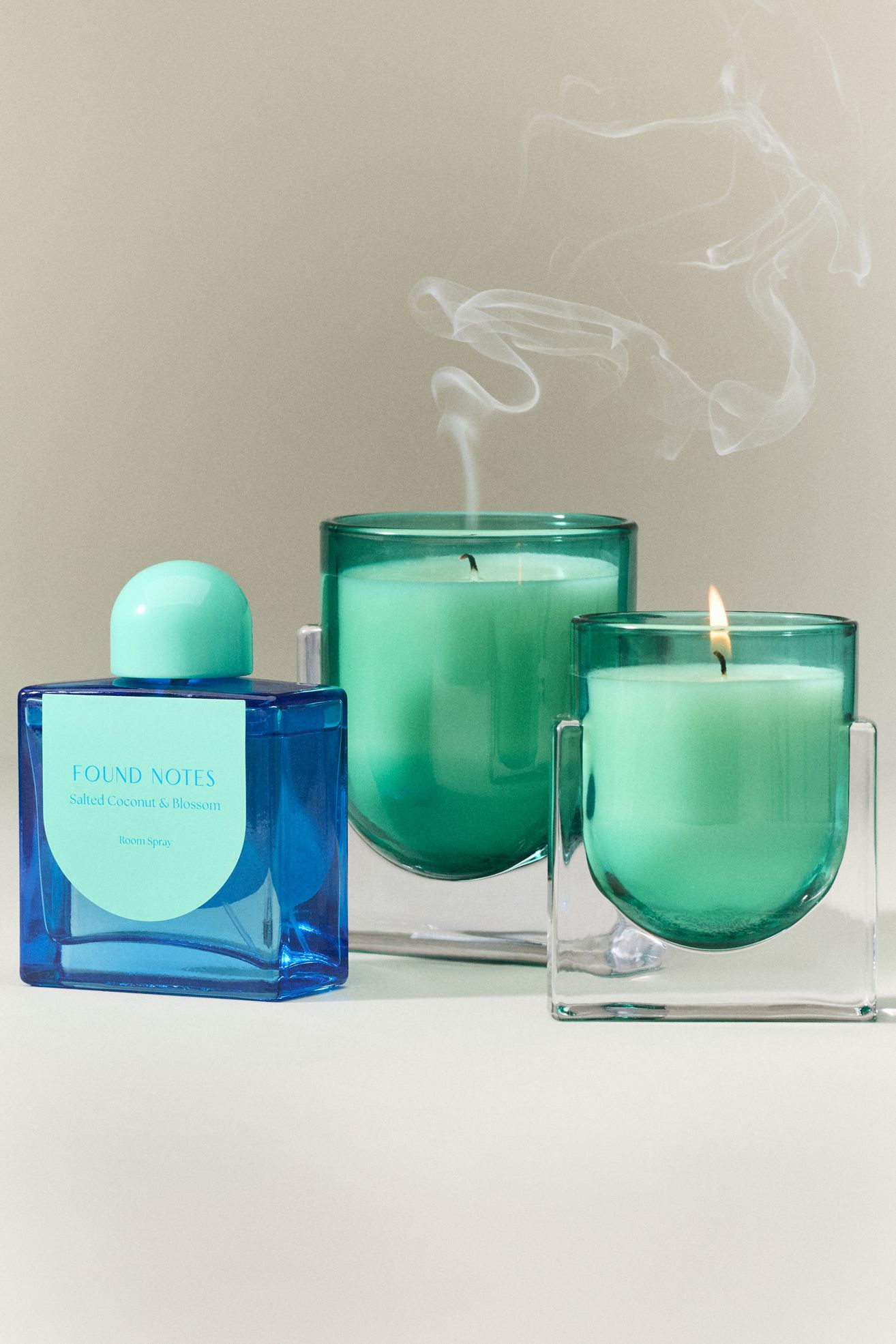 Found Notes Fresh Salted Coconut & Blossom Boxed Glass Candle - Salted Coconut & Blossom, S