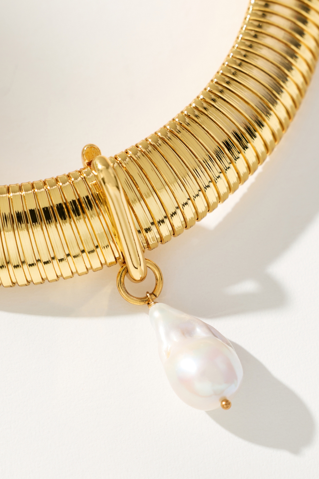 Timeless Pearly Baroque Pearl Choker Necklace