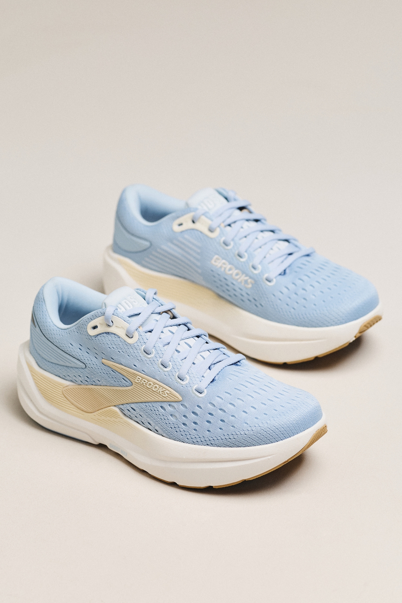 Brooks Ghost Max 3 Sneakers