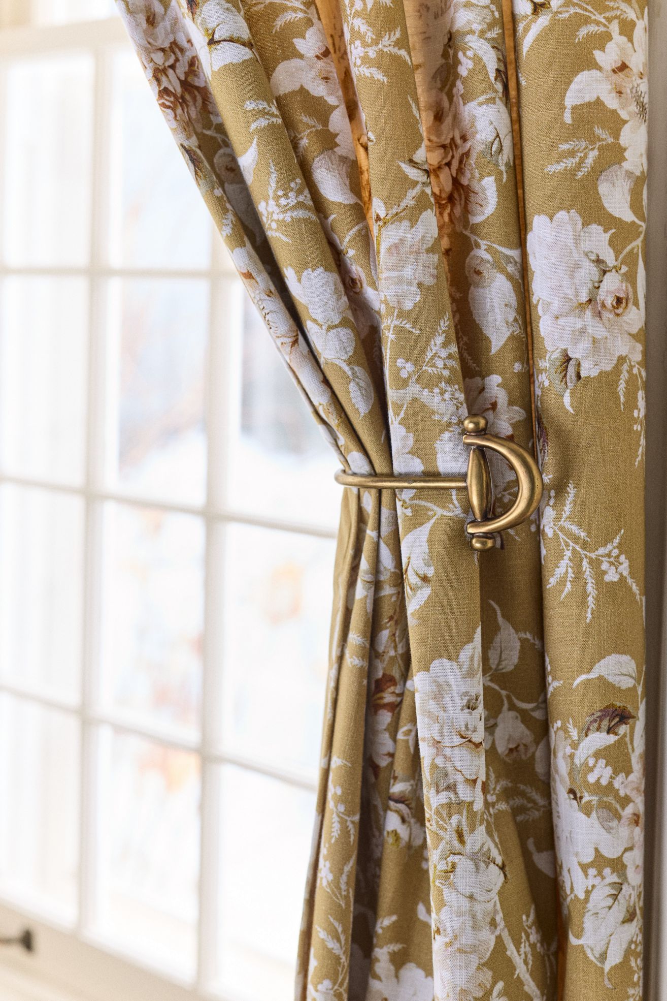 Equestrian Brass Tieback - Antiqued Brass, One Size
