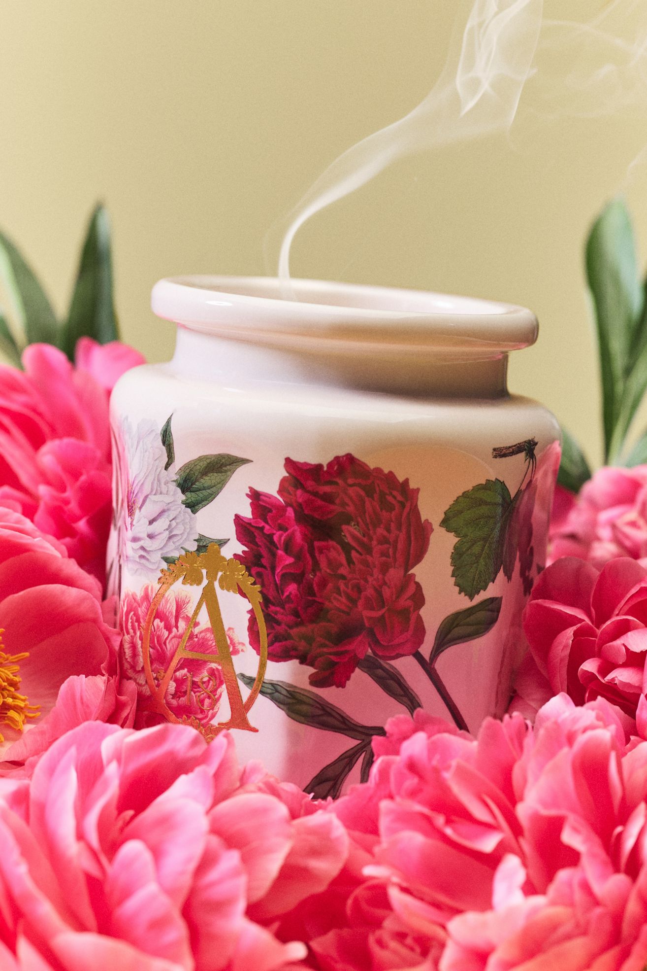 Apothecary 18 Floral Peony Blush Ceramic Candle - Peony Blush, M