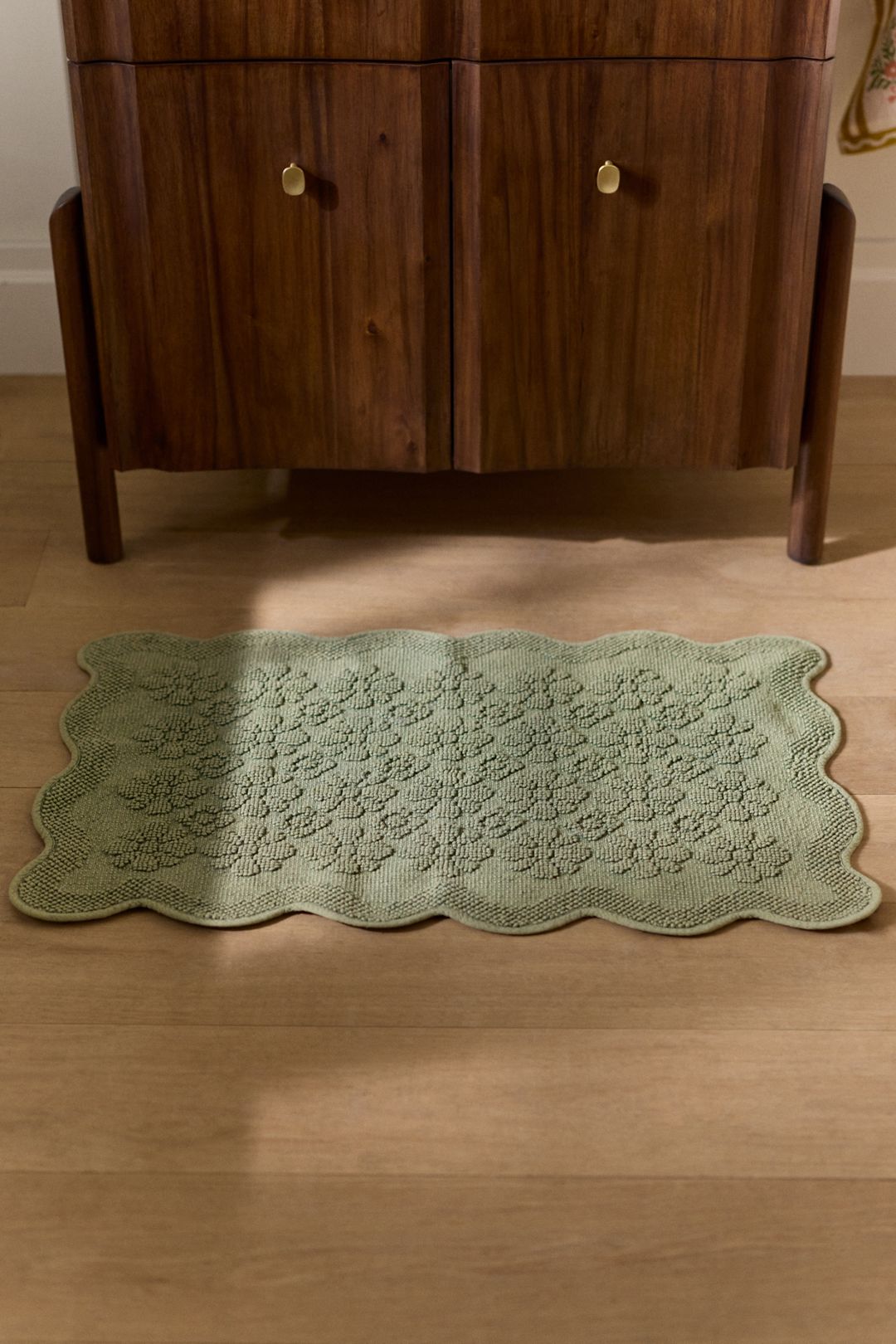 Floral Wavy Border Bathmat - Olive