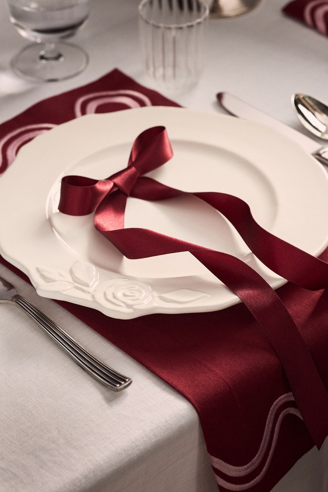 Rose Italian Earthenware Dinner Plates, Set of 4 - White, Standard, Set Of 4