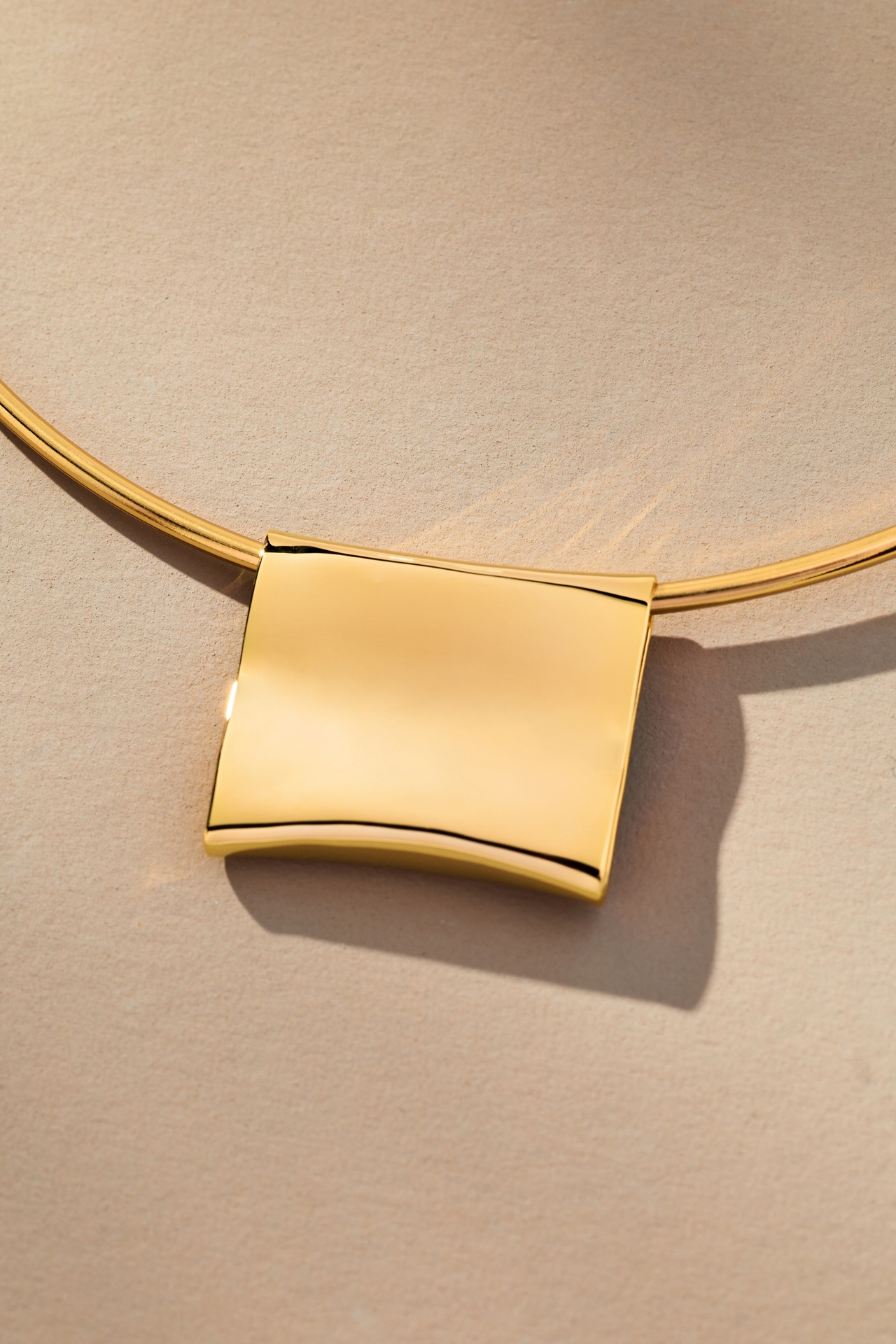 Éliou Carre Necklace