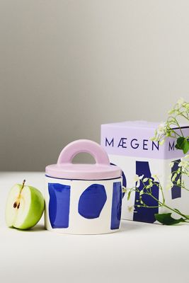 MAEGAN Pablo Pot Woody Night Jasmine & Cedar Ceramic Candle