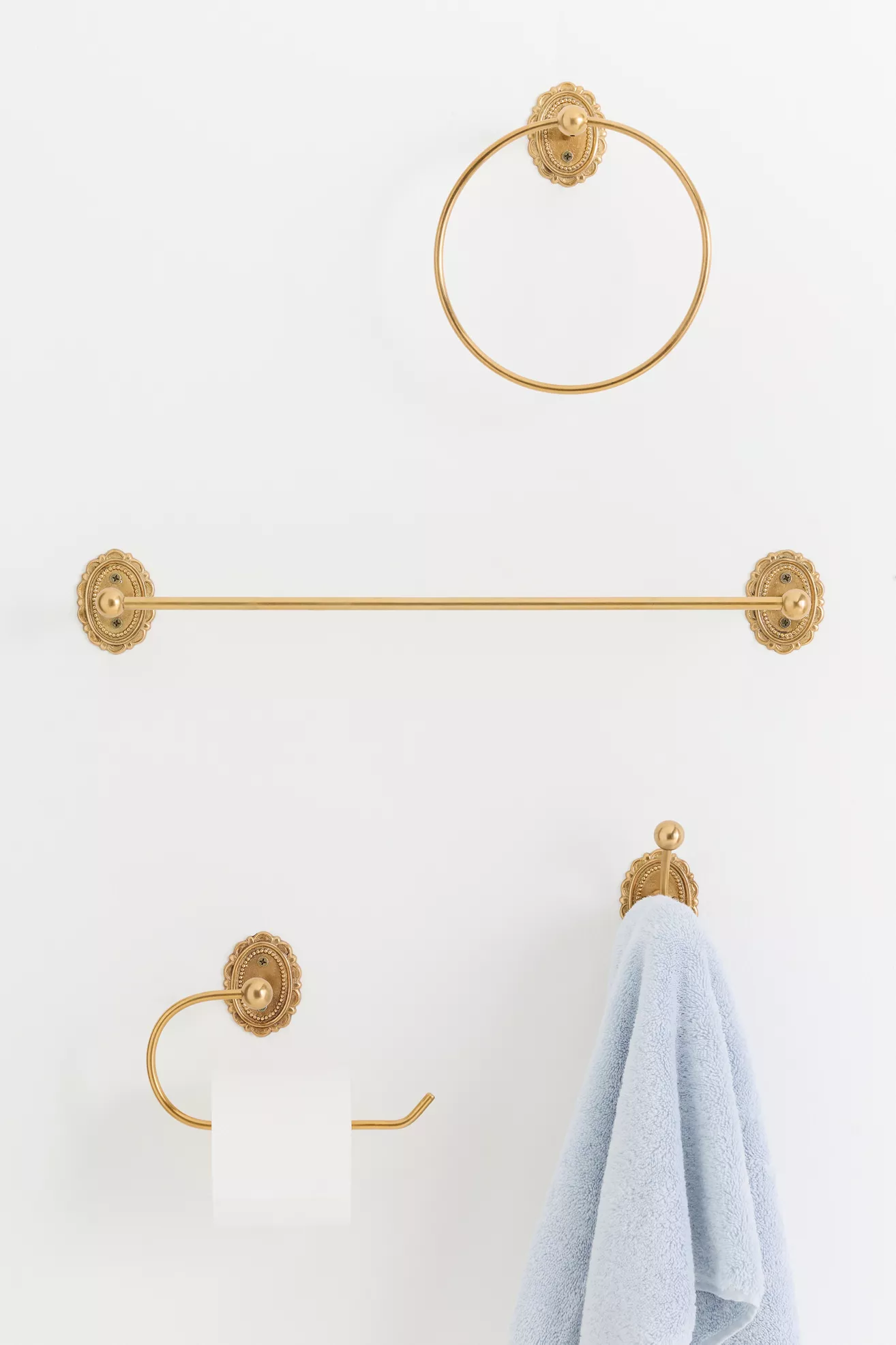 Louisa Scalloped Bath Hook - thumbnail 3