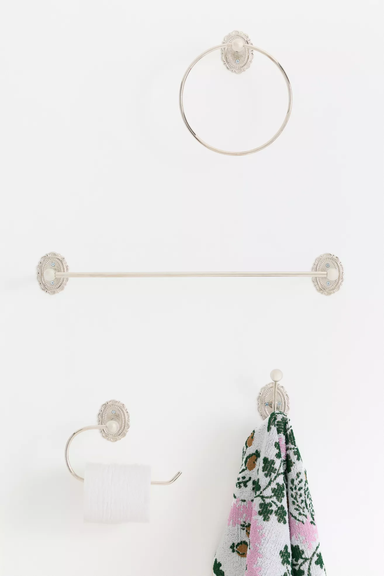 Louisa Scalloped Towel Ring - thumbnail 8