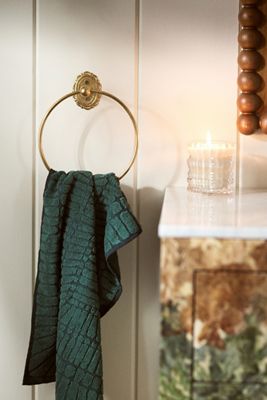 Louisa Scalloped Towel Ring