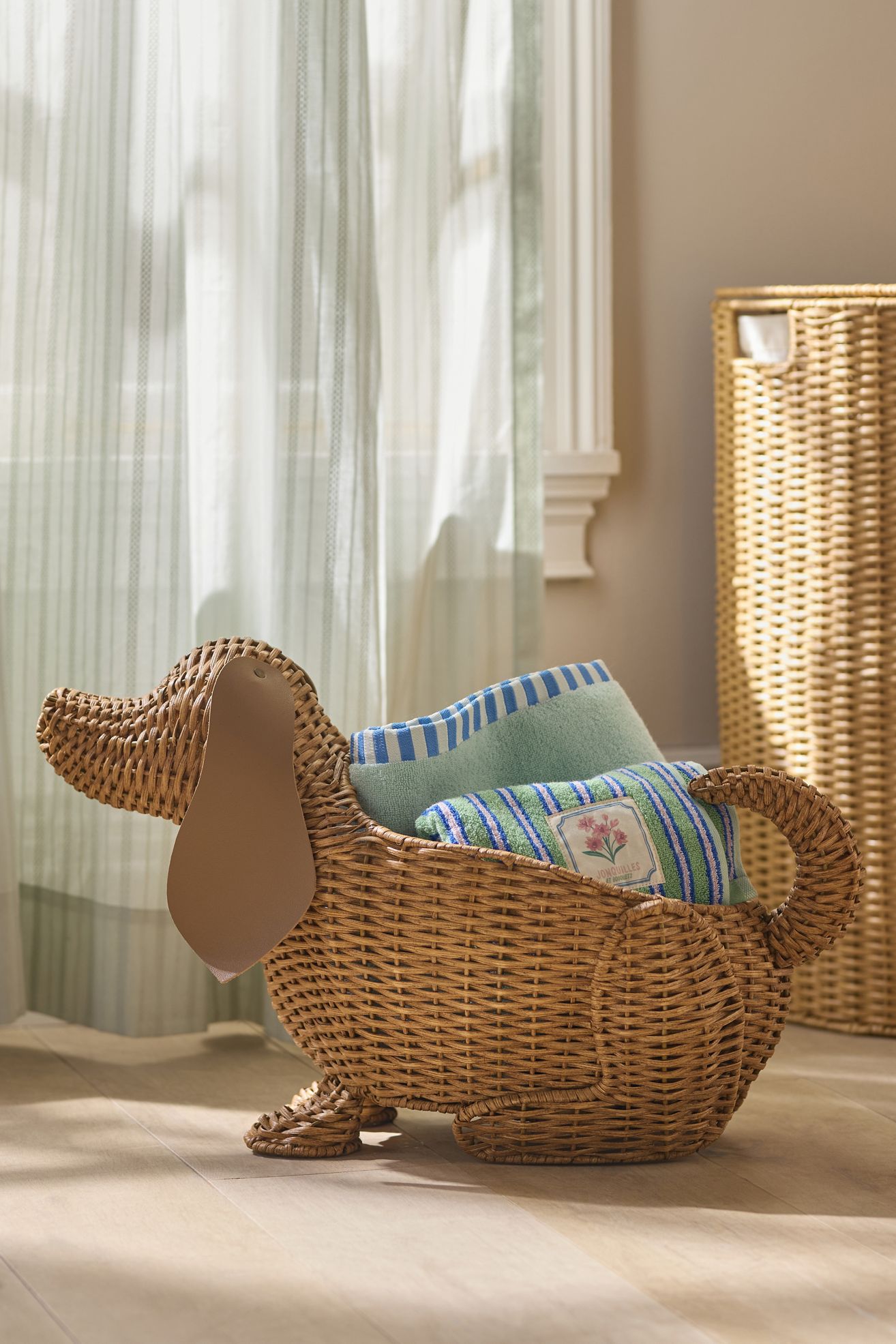 Basset Hound Dog Woven Wicker Basket - Neutral, One Size