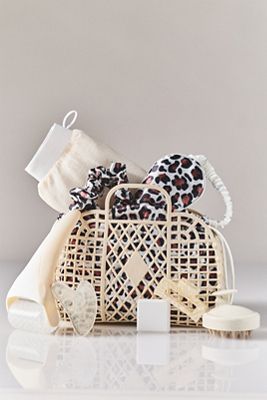 Pinch Provisions Leopard Super Spa Set