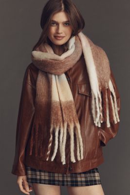 Holiday in the City Stoneware Dessert Plate