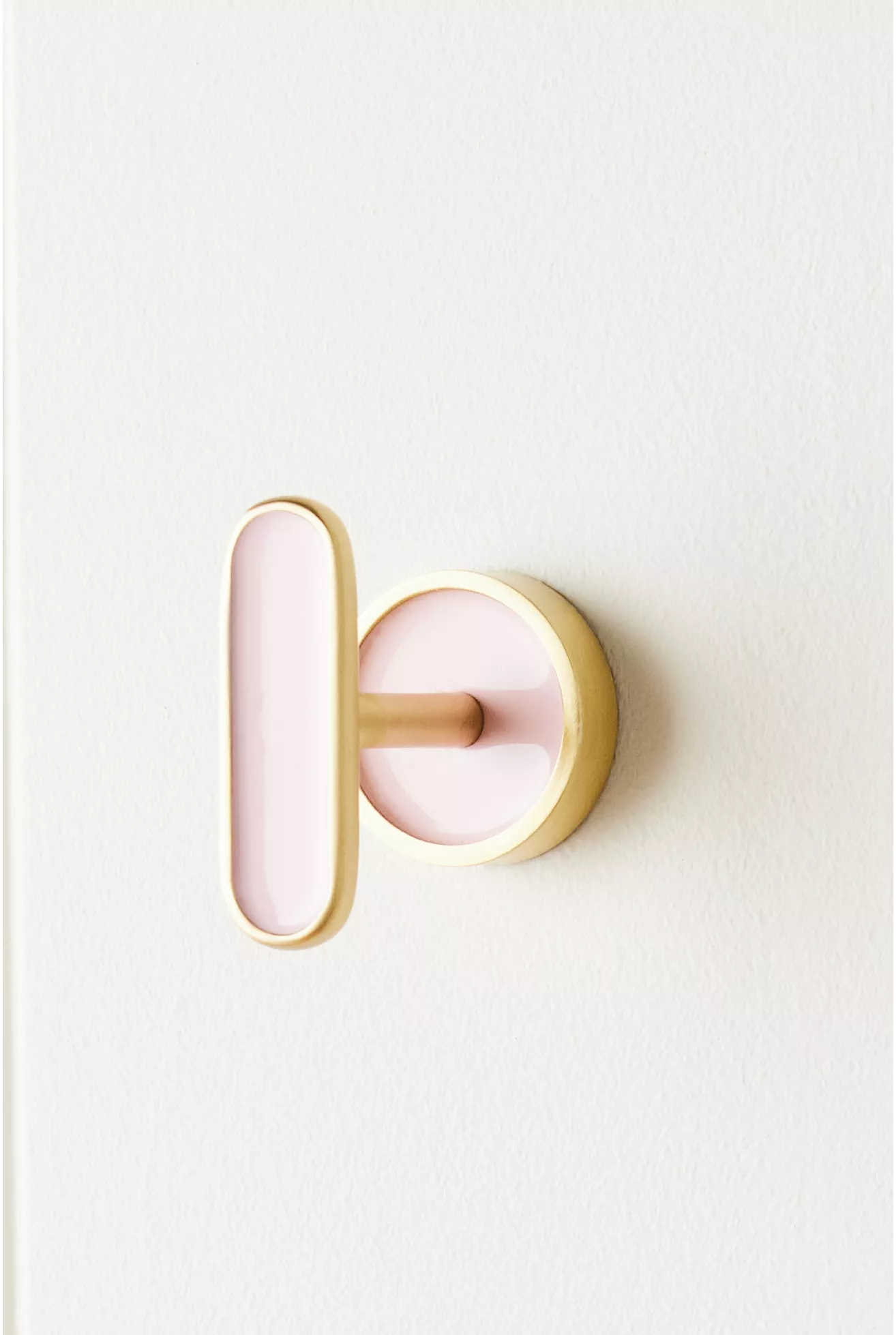 Toni Enameled Brass Bath Hook - thumbnail 3