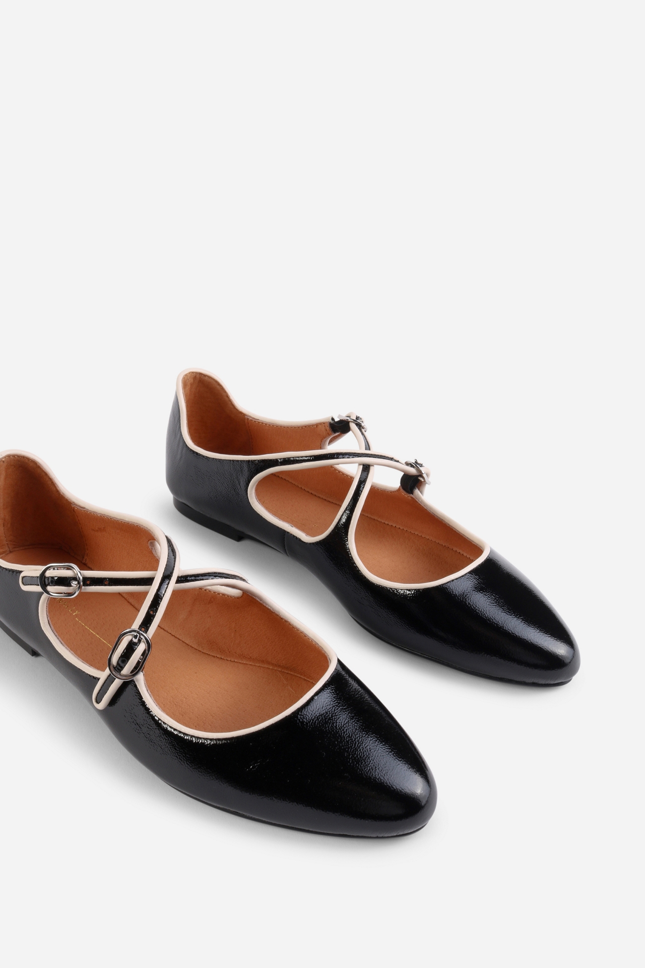 Intentionally Blank Vandam Crisscross Ballet Flats